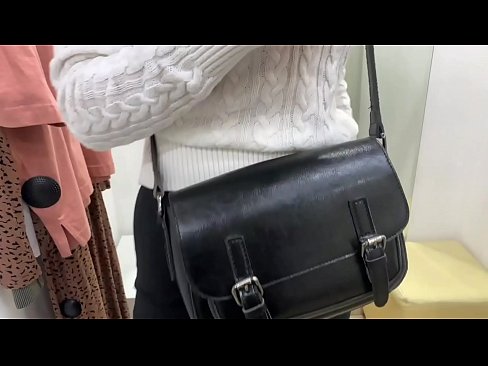 ❤️ Nuoren nartun FeralBerryn julkinen itsetyydytys dildolla sovituskopissa Kotitekoinen porno at fi.teencumpot.ru