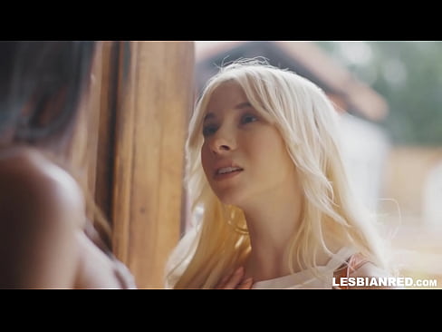❤️ Tyttö tulee kotiin muutamaa kuukautta myöhemmin ja päätyy syömään äitipuolensa pillua Kotitekoinen porno at fi.teencumpot.ru